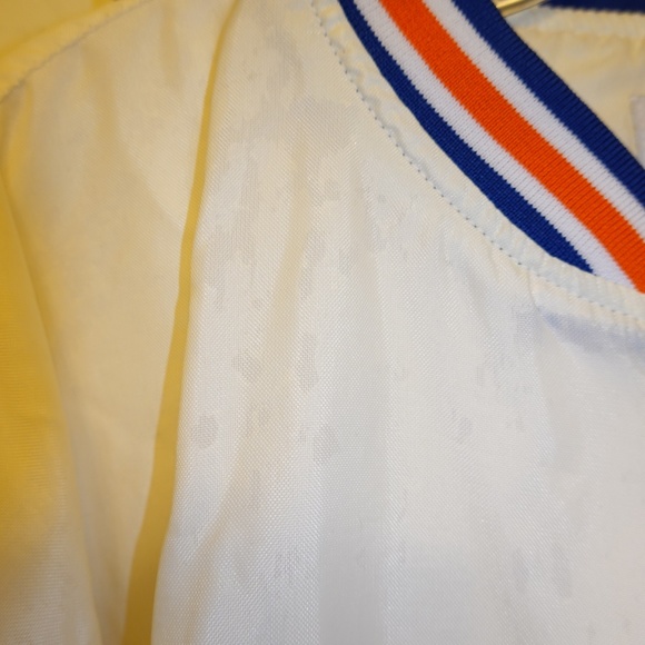 New York Knicks Reebok Retro Nylon Pullover - Picture 4 of 8